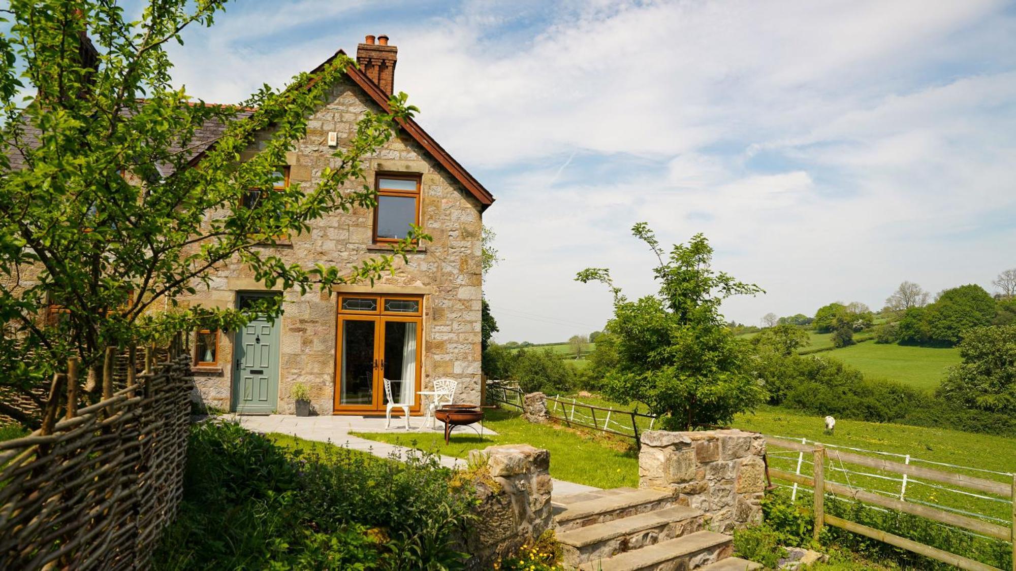 Tranquil Countryside Cottage For Two Wrexham Kültér fotó