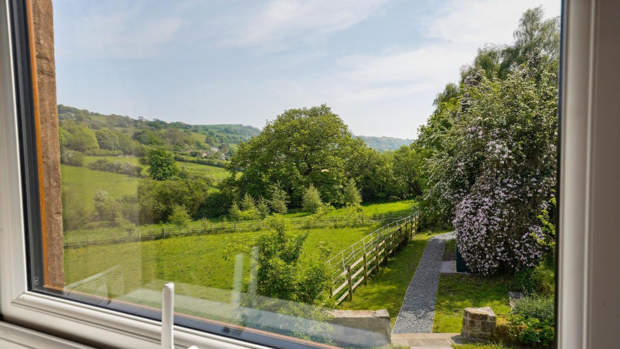 Tranquil Countryside Cottage For Two Wrexham Kültér fotó