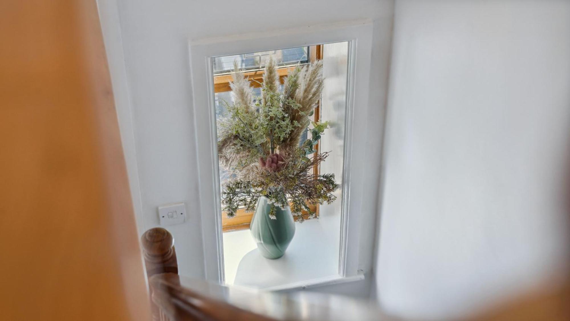 Tranquil Countryside Cottage For Two Wrexham Kültér fotó